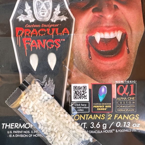 Dracula fangs - Dracula house Halloween - Picture 10 of 11